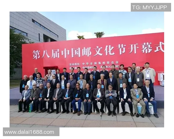 聚焦足球球星签名公司探索体育商业与粉丝文化融合路径 聚焦足球球星签名公司探索体育商业与粉丝文化融合路径