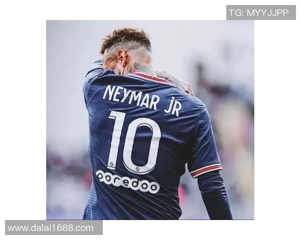 三大足球巨星同场竞技:梅西、C罗与内马尔的传奇对决瞬间拼图 三大足球巨星同场竞技:梅西、C罗与内马尔的传奇对决瞬间拼图